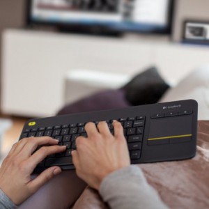 TECLADO LOGITECH WIRELESS K400 PLUS TOUCHPAD NEGRO 