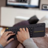 TECLADO LOGITECH WIRELESS K400 PLUS TOUCHPAD NEGRO 