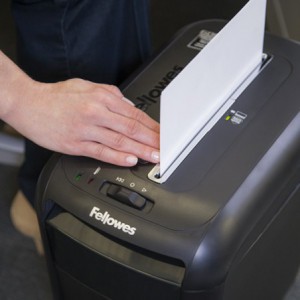 DESTRUCTORA FELLOWES 60CS HASTA 10 HOJAS 22L