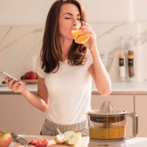 EXPRIMIDOR DE VASO JUICY 40/GR 40W BLANCO GRANITE