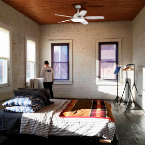 VENTILADOR TECHO BASE BLANCA Y 5 ASPAS BLANCAS 136 CM. 80W