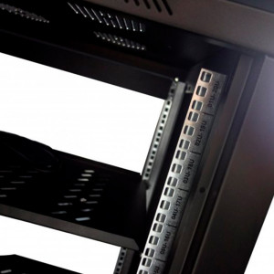 ARMARIO MURAL 19" PHASAK 12U PHO 3112 600X600 PTA.CRIS.NEGR