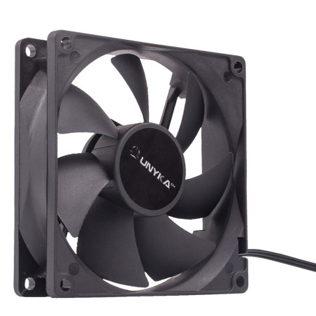VENTILADOR UNYKACH 90MM  VELOCIDAD MAX. 2000RPM NEGRO