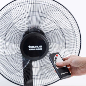 VENTILADOR DE PIE TAURUS FADC001